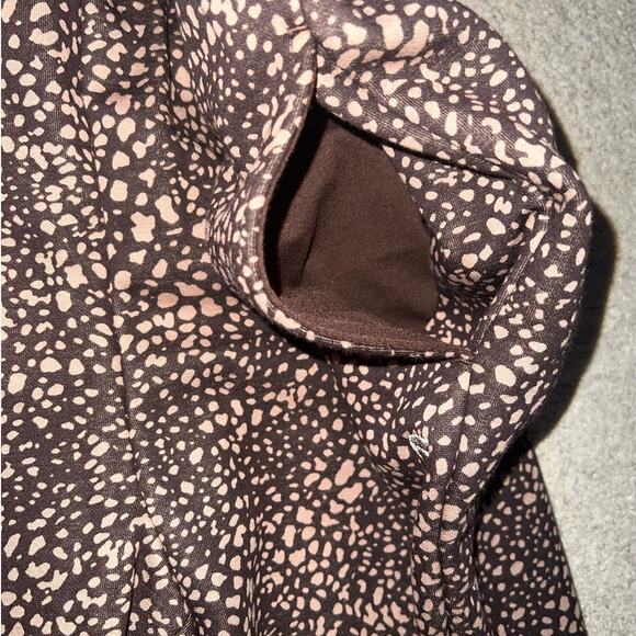 New Fabletics Cozy Fleece Wide Leg Sweatpant Cacao Spotted Animal size L - Picture 7 of 9